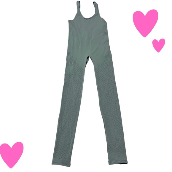 Lululemon onesie 🩱 - Picture 7 of 8